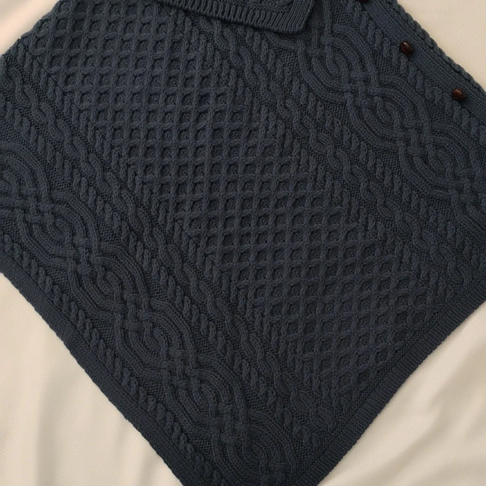 Aran Crafts Ireland Mallard Blue Cable Knit Merino Wool Cowl Poncho Sweater - 10 - Picture 10 of 10